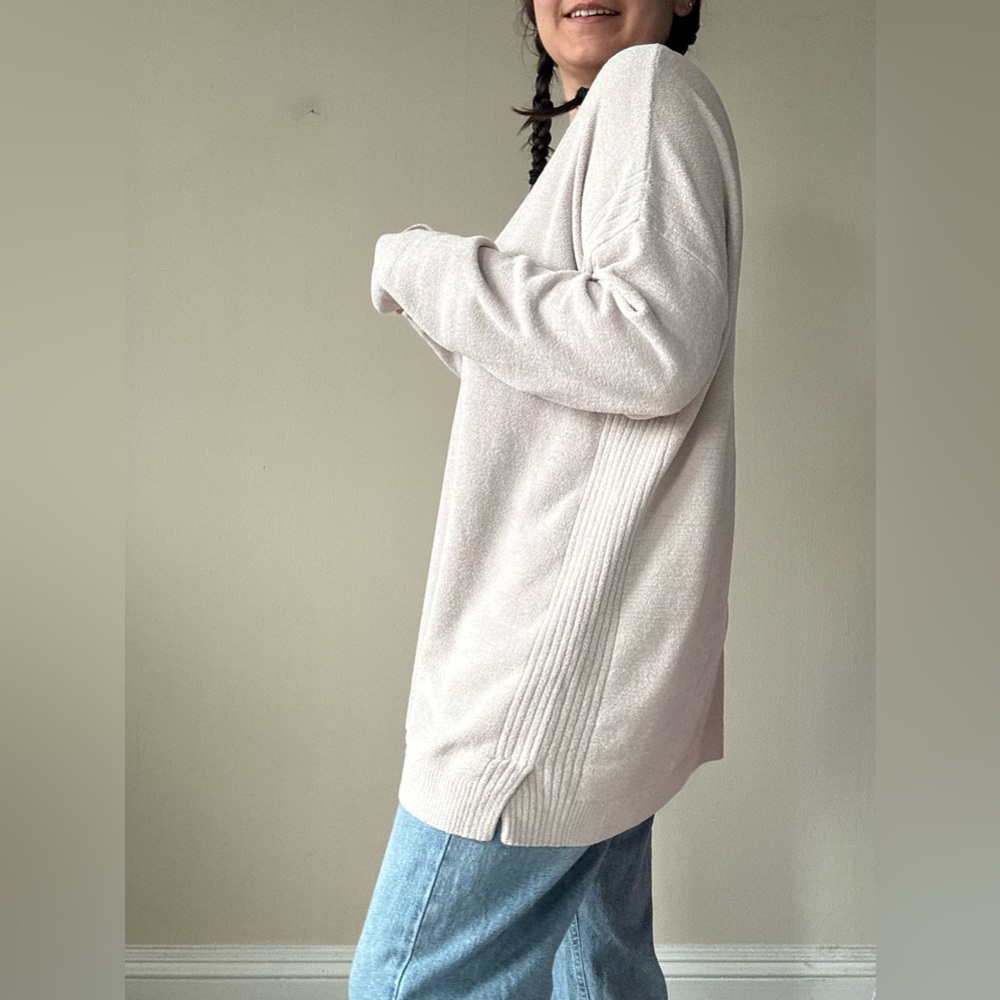 Barefoot Dreams Cozychic Women's V-Neck Sweater - Picture 3 of 8
